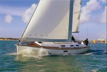 Dufour 365 Sailing