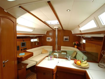 Sun Odyssey 39i interior